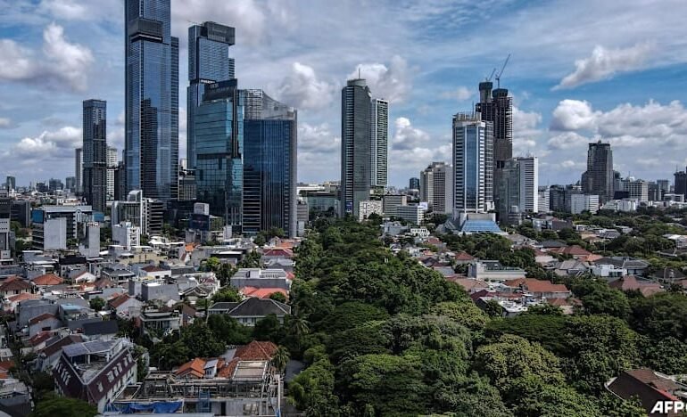 Indonesia Pushes Back on World Bank’s Growth Downgrade