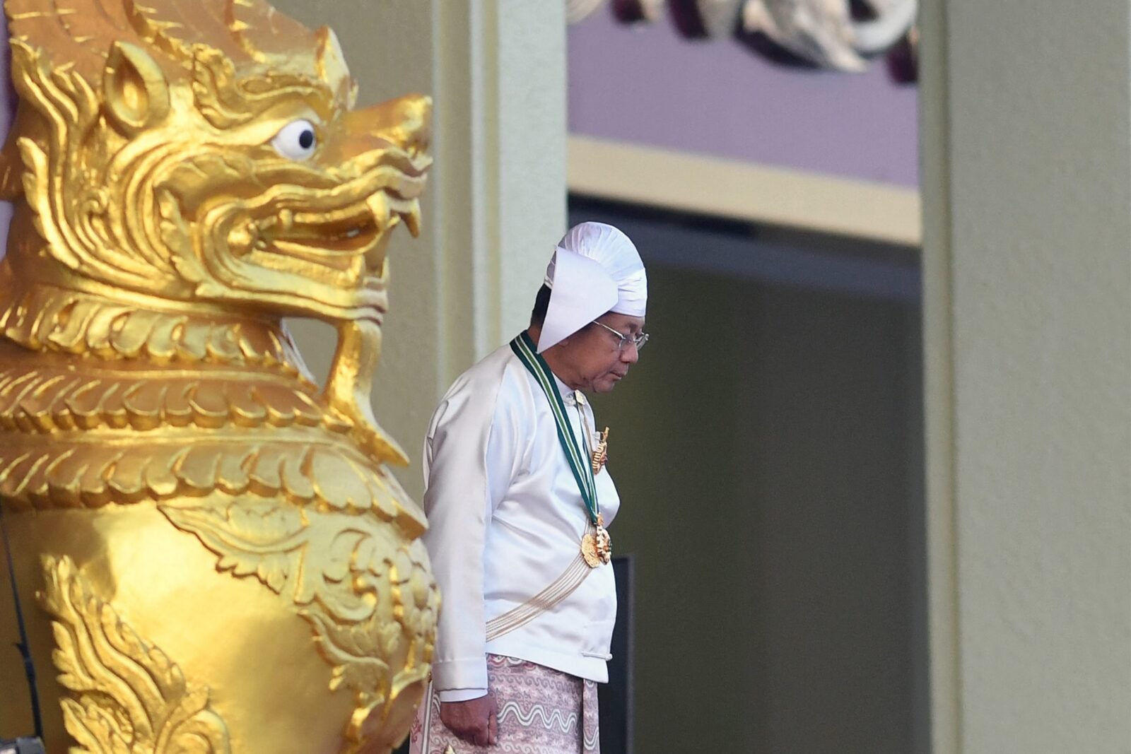 Min Aung Hlaing Takes Presidential Oath in Myanmar